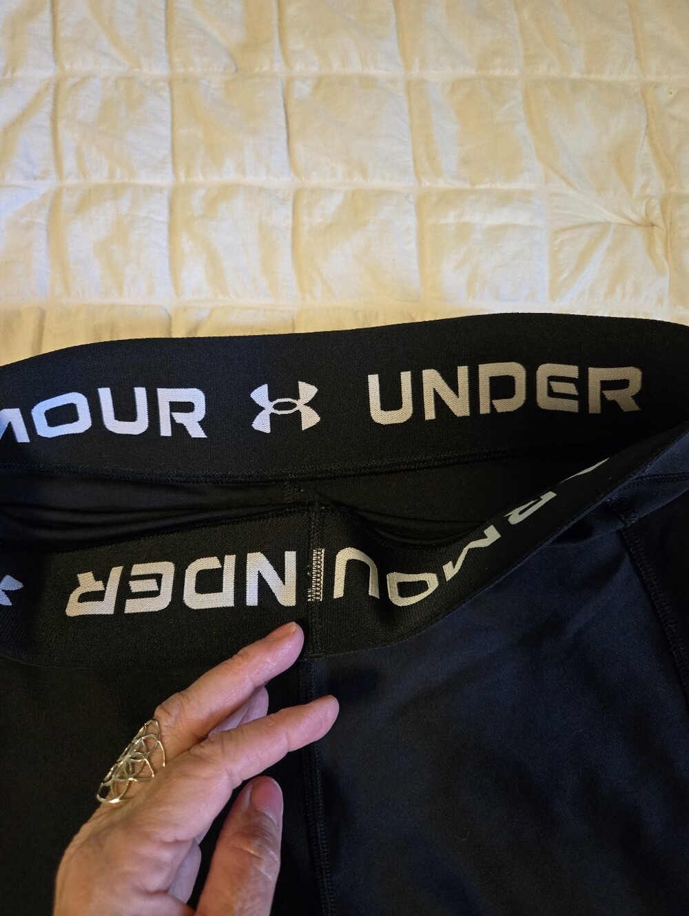 Under Armour Black Women's Training Compression Shorts - Picture 6 of 6